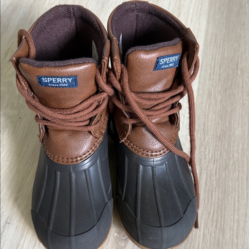 Sperry Kids Two-Tone Boots
